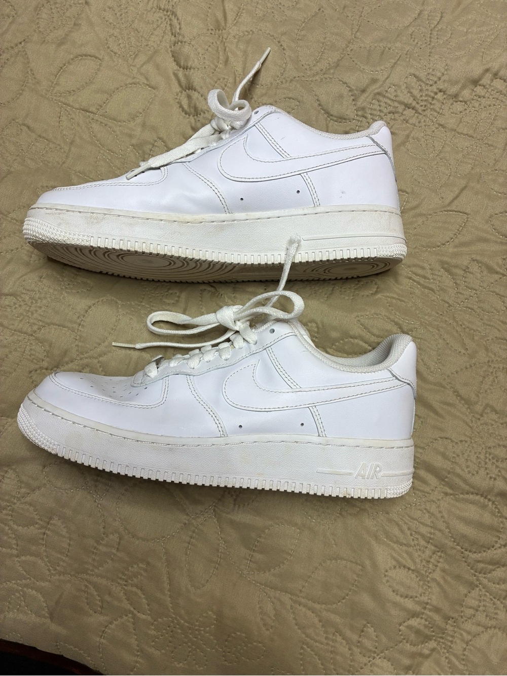 Nike White Air Force Low-Top Leather Sneakers - Picture 3 of 8